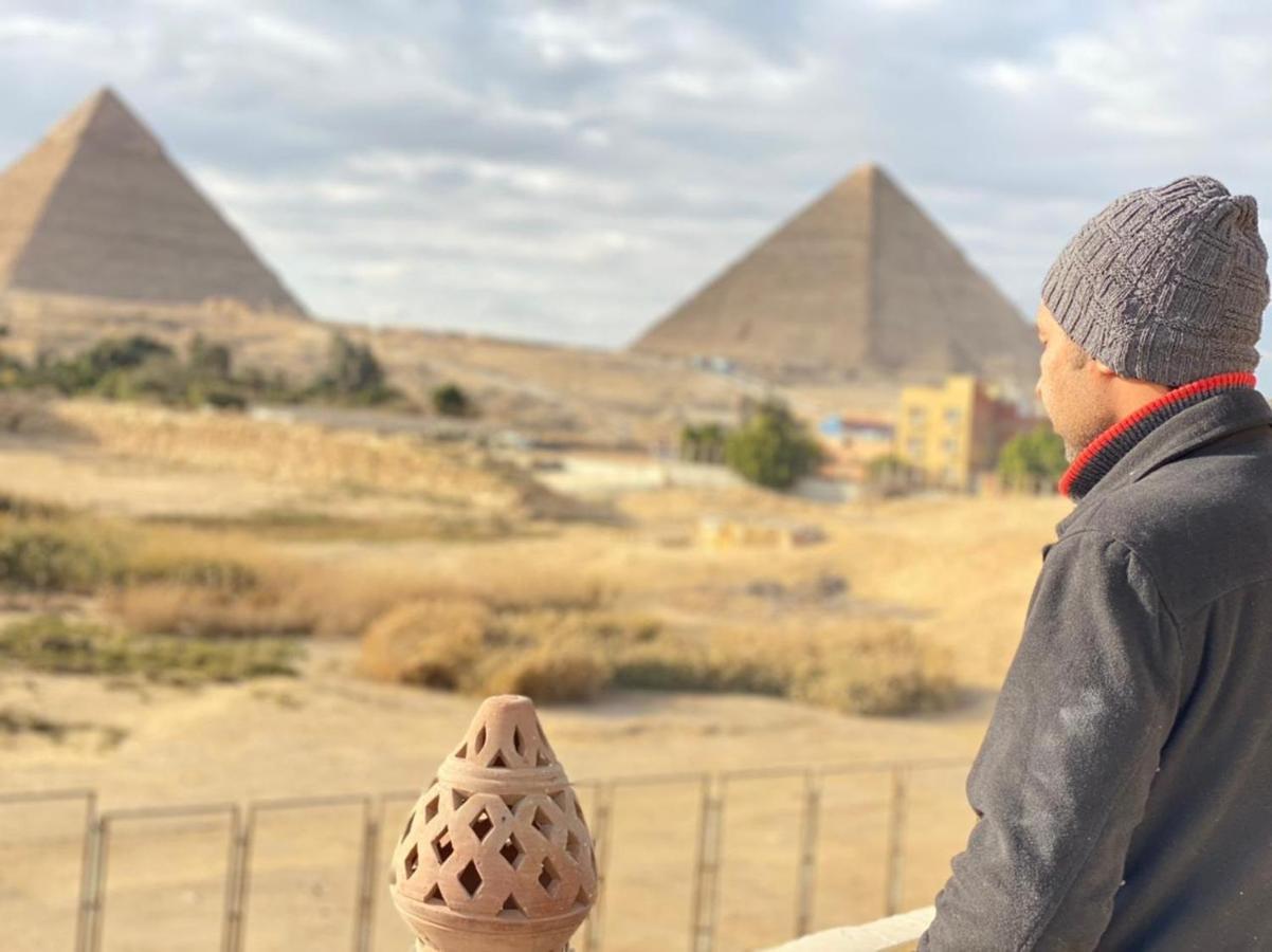 The View Pyramids Hostal *