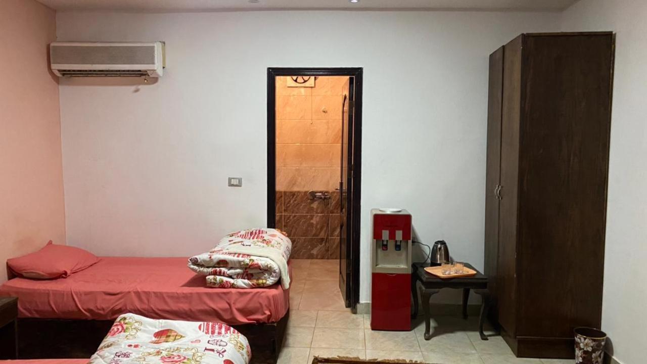 Hostal The View Pyramids